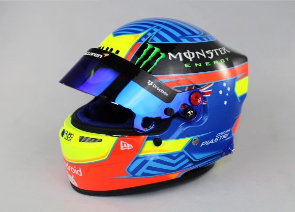 Forma1 Formula1 F1 sisak helmet SISAK Oscar Piastri - Mclaren Mercedes F1 Team 2024 1:2 - Mini helmet