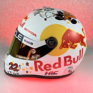 Forma1 Formula1 F1 sisak helmet Yuki Tsunoda Red Bull Racing F1 Team 2025 Singapore GP - Mini helmet 1:2