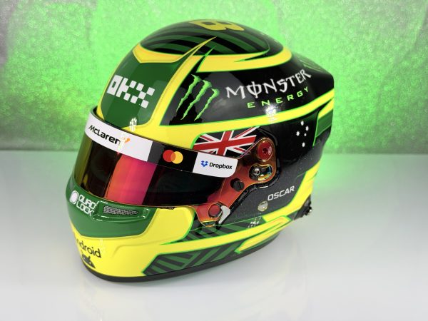 Forma1 Formula1 F1 sisak helmet SISAK Oscar Piastri - Mclaren Mercedes F1 Team 2026 Australia GP 1:2 - Mini helmet