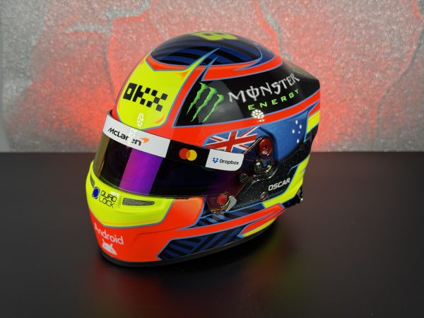 Forma1 Formula1 F1 sisak helmet SISAK Oscar Piastri - Mclaren Mercedes F1 Team 2026 1:2 - Mini helmet